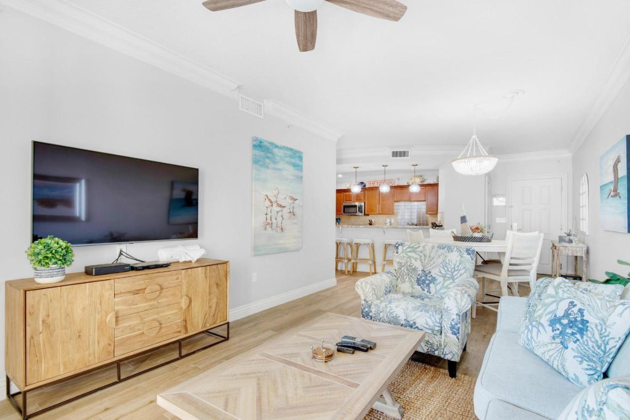 Emerald Grande W222 Apartment Destin